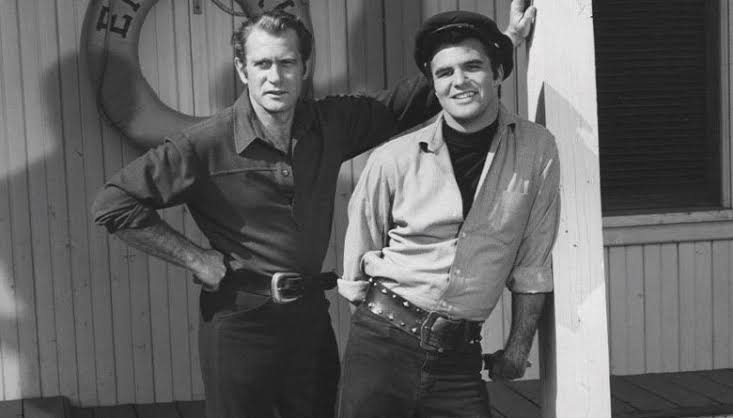 did burt reynolds have a twin brother?